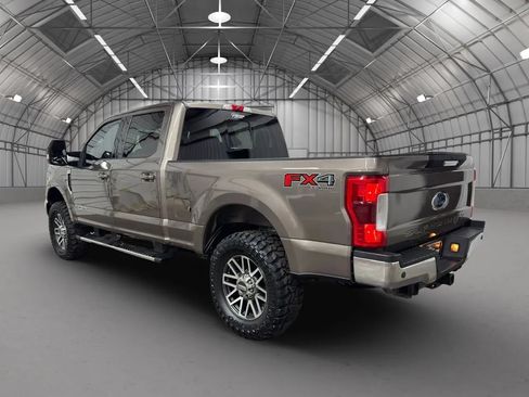 Used 2019 Ford F250 Lariat w/ Lariat Value Package AWD/4WD image 3
