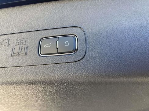 New 2025 Lincoln Aviator AWD w/ Equipment Group 101A image 16