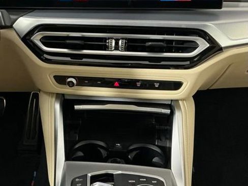 Used 2024 BMW M440i Convertible w/ Premium Package image 18