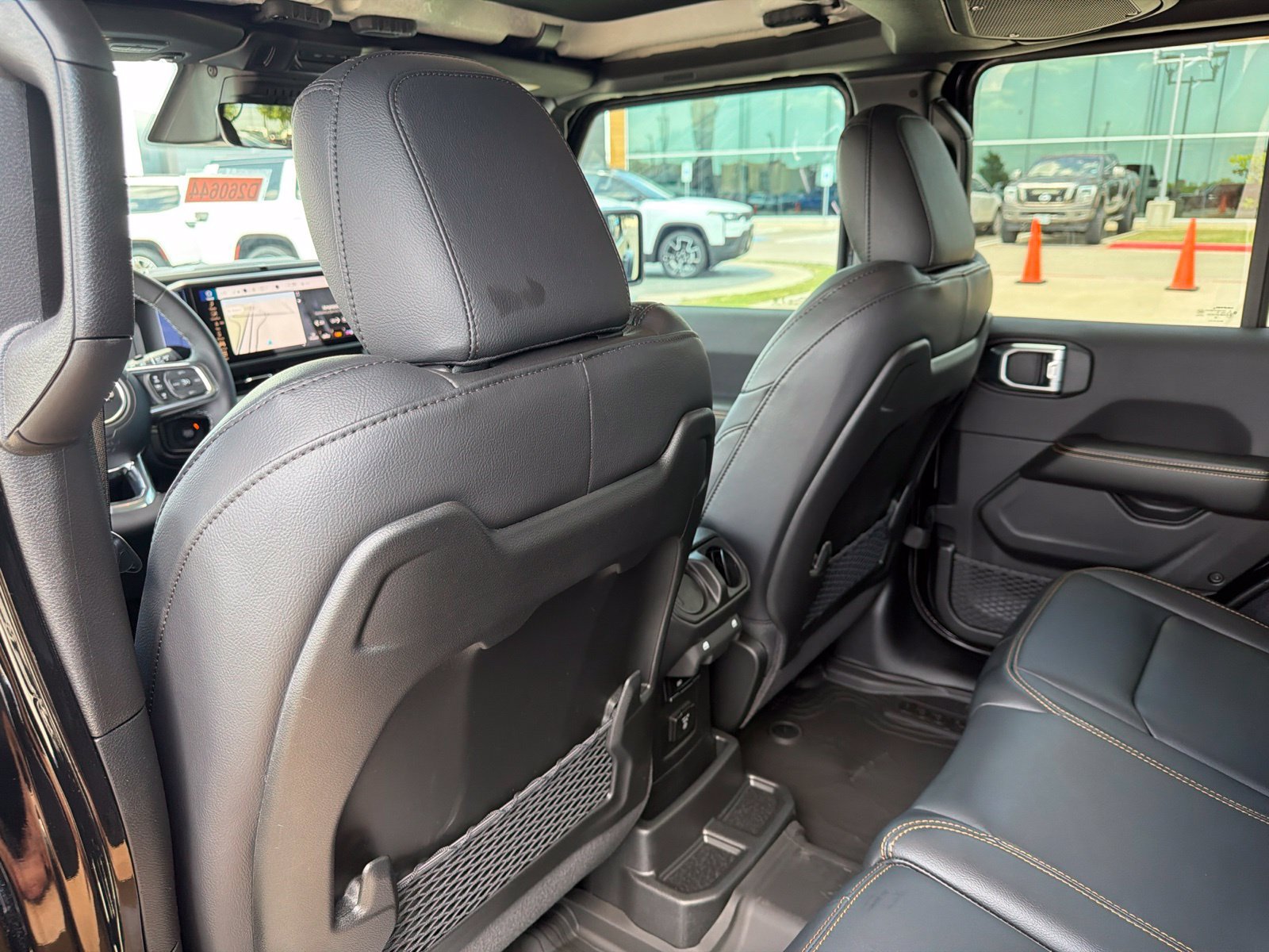 New 2026 Jeep Wrangler Unlimited Sahara AWD/4WD image 17