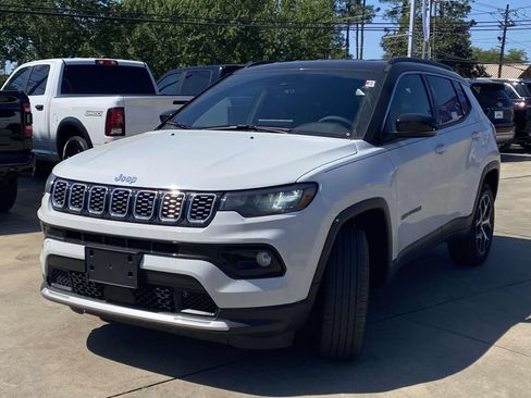 New 2026 Jeep Compass Limited AWD/4WD image 3