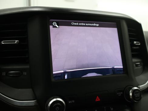 Used 2020 RAM 1500 Big Horn AWD/4WD image 17