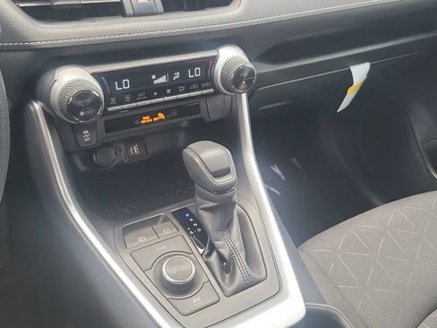 Certified 2025 Toyota RAV4 XLE AWD/4WD image 15