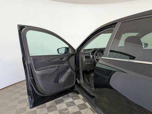 Used 2024 Chevrolet Equinox LT w/ LPO, Floor Liner Package FWD image 11