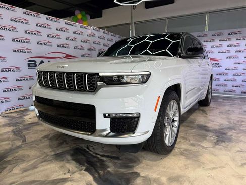 Used 2023 Jeep Grand Cherokee L Summit w/ Advanced Protech Group IV AWD/4WD image 3
