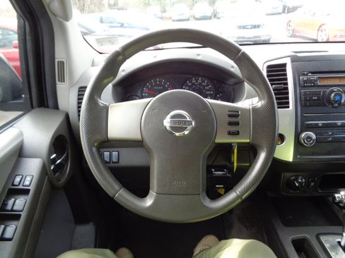Used 2011 Nissan Xterra S image 19