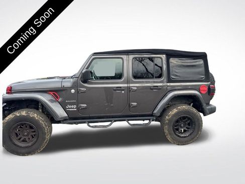 Used 2018 Jeep Wrangler Unlimited Sahara image 8