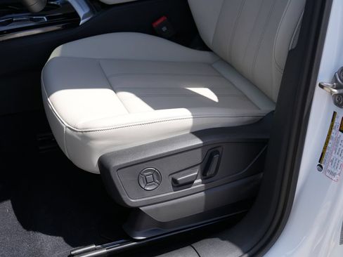 Used 2025 Audi Q5 Premium Plus w/ Premium Plus AWD/4WD image 22