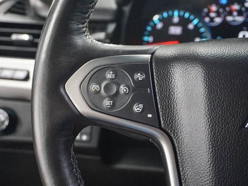 Used 2018 Chevrolet Suburban Premier image 30