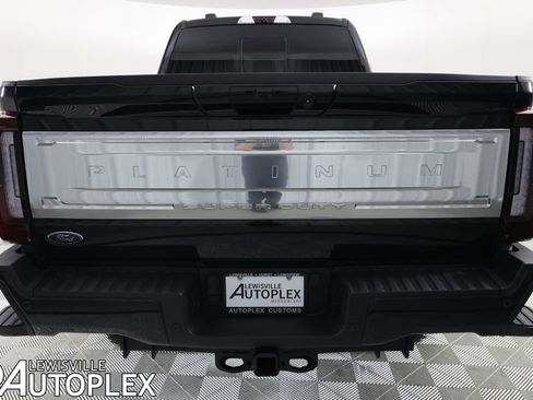Used 2025 Ford F250 Platinum w/ Platinum Plus Package AWD/4WD image 6