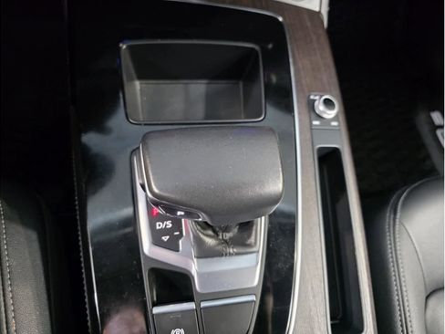 Used 2021 Audi Q5 Premium Plus w/ Premium Plus Package image 25