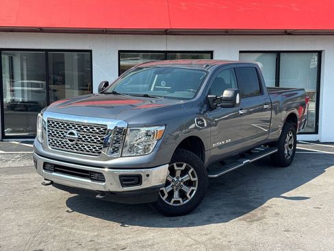 Used 2018 Nissan Titan SV w/ SV Convenience Package AWD/4WD image 1
