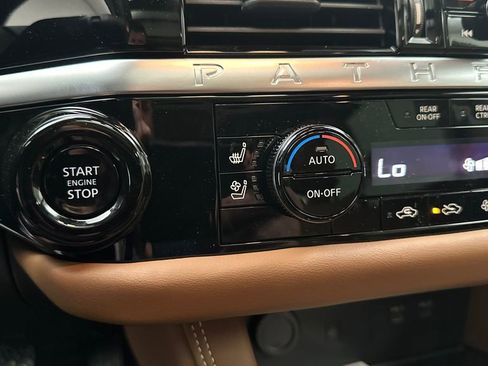 New 2026 Nissan Pathfinder Platinum AWD/4WD image 21