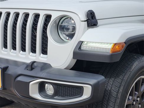 Used 2022 Jeep Gladiator Overland w/ Popular Equipment Package image 8