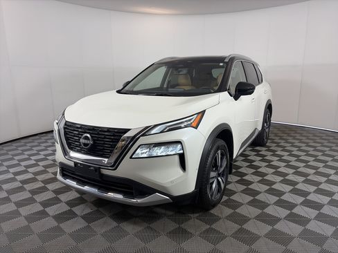 Certified 2023 Nissan Rogue Platinum w/ Platinum Premium Package AWD/4WD image 2