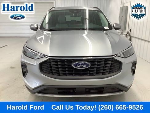 Used 2024 Ford Escape SE FWD image 2