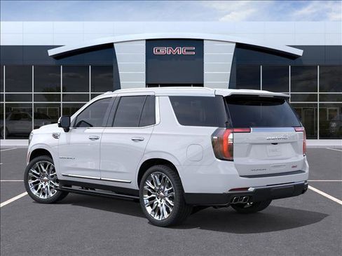 Used 2026 GMC Yukon Denali w/ Denali Reserve Package AWD/4WD image 3