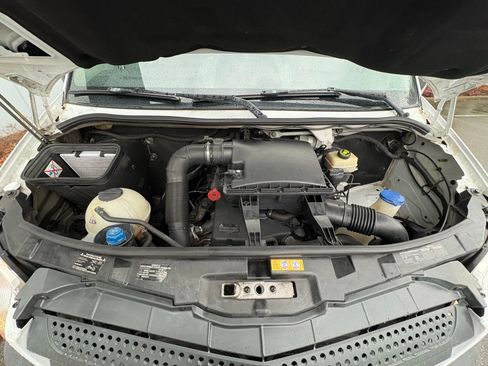 Used 2014 Mercedes-Benz Sprinter 2500 image 21