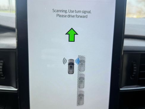 Used 2020 Ford Explorer ST w/ Premium Technology Package image 14