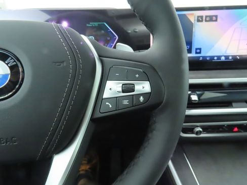 Used 2026 BMW X5 sDrive40i image 13