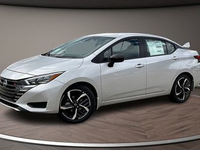 New 2025 Nissan Versa SR w/ Trunk Package