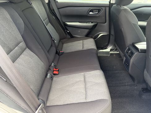 Used 2024 Nissan Rogue SV FWD image 13