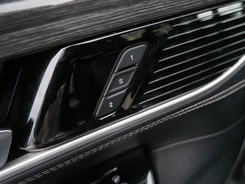 Used 2022 Jeep Wagoneer Series III w/ Rear Seat Video Group 1 image 23