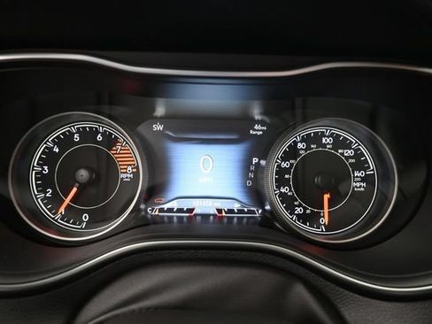 Used 2019 Jeep Cherokee Limited AWD/4WD image 20