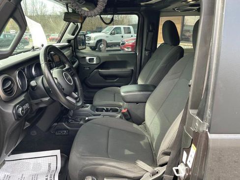 Used 2019 Jeep Wrangler Sport image 15