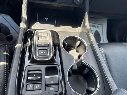 Used 2025 Honda Pilot Touring image 22