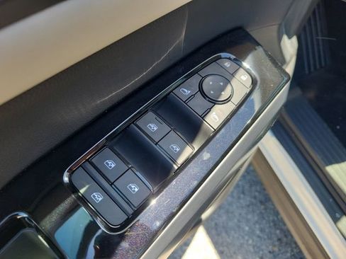New 2026 Nissan Pathfinder SL AWD/4WD image 17