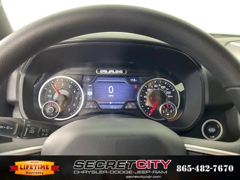 New 2026 RAM 1500 Express AWD/4WD image 18