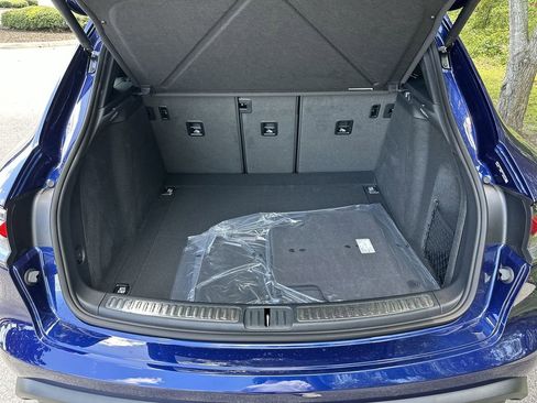 Certified 2025 Porsche Macan image 28