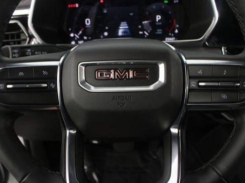 Used 2024 GMC Canyon Elevation image 12