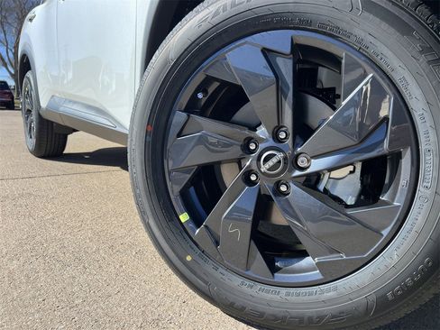 New 2026 Nissan Rogue SV image 6