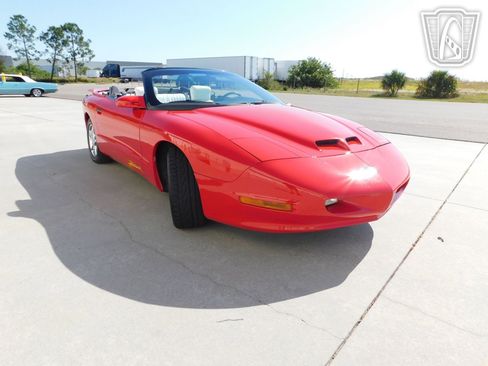 Used 1997 Pontiac Firebird Formula image 11