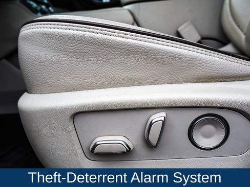 Used 2021 GMC Yukon Denali w/ Denali Premium Package image 11