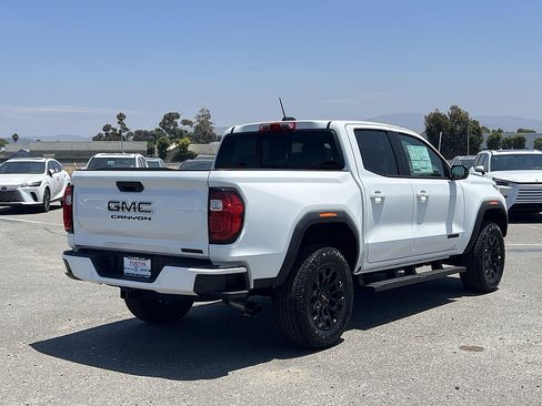 New 2026 GMC Canyon Elevation w/ LPO, Black Badging Package RWD image 3