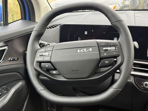 New 2026 Kia Sportage SX image 8