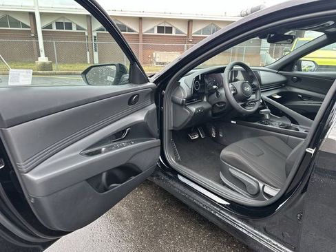 New 2026 Hyundai Elantra Sport image 18