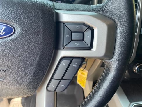 Used 2021 Ford F250 Lariat w/ Lariat Value Package AWD/4WD image 22
