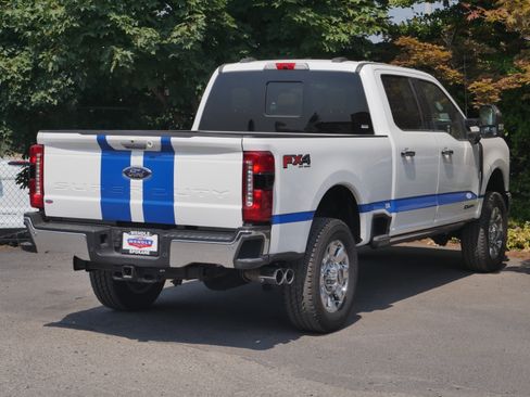 Certified 2024 Ford F250 Lariat w/ Lariat Ultimate Package AWD/4WD image 31