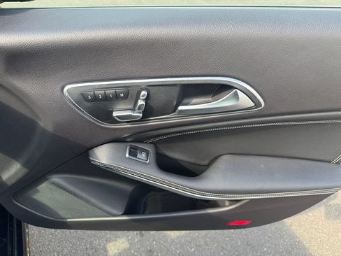 Used 2018 Mercedes-Benz CLA 250 image 30