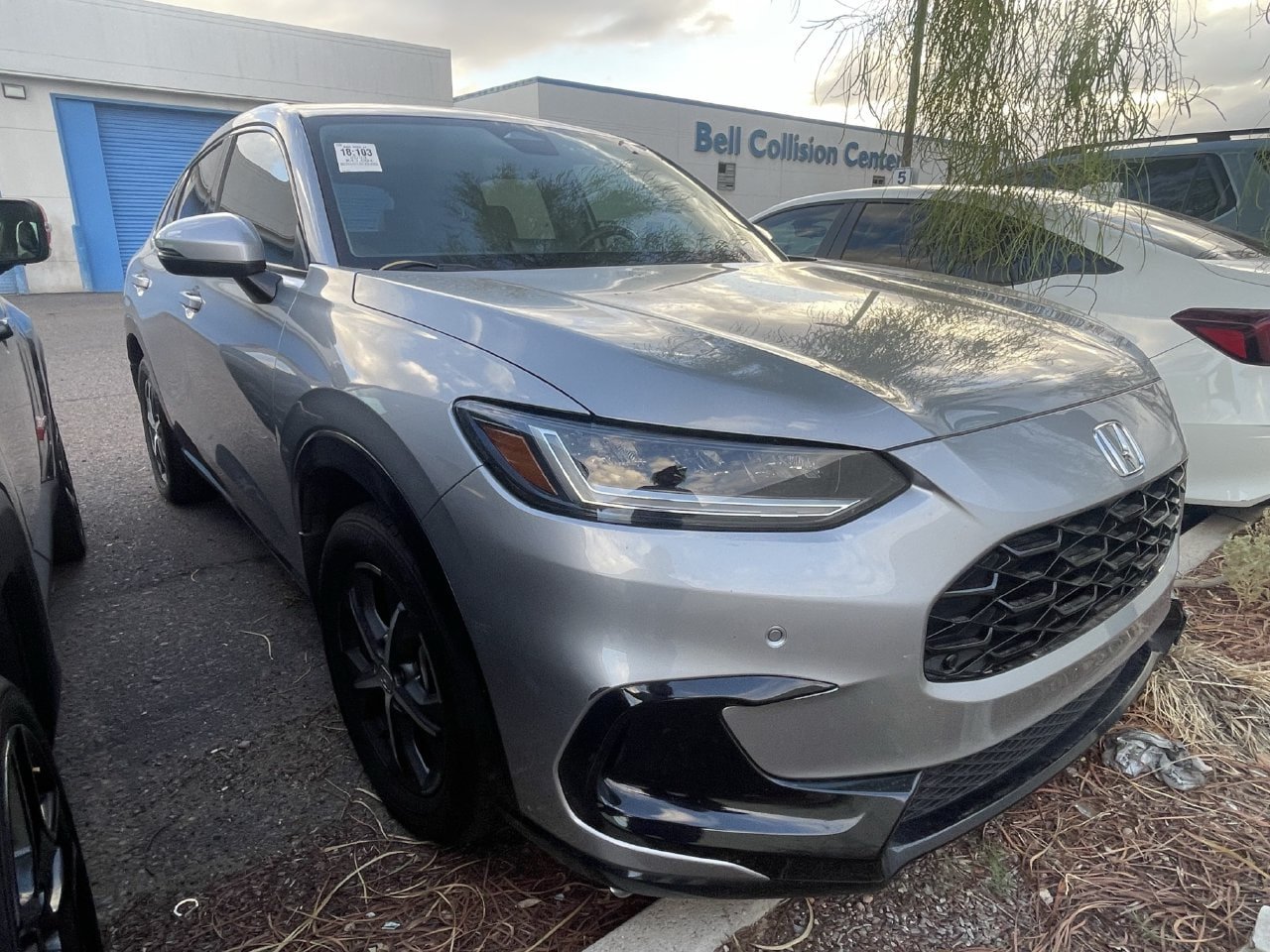 Used 2023 Honda HR-V EX-L image 3