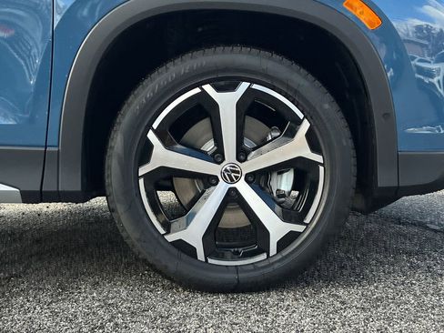 New 2026 Volkswagen Tiguan SE image 8