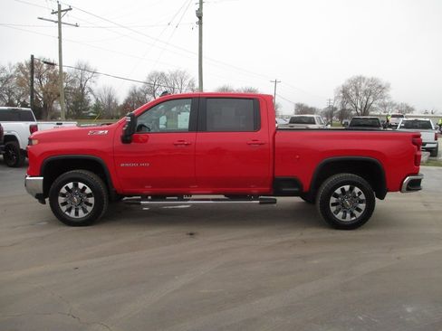 Certified 2024 Chevrolet Silverado 2500 LT image 9