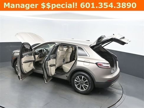 Used 2020 Lincoln Nautilus FWD w/ Equipment Group 101A image 46