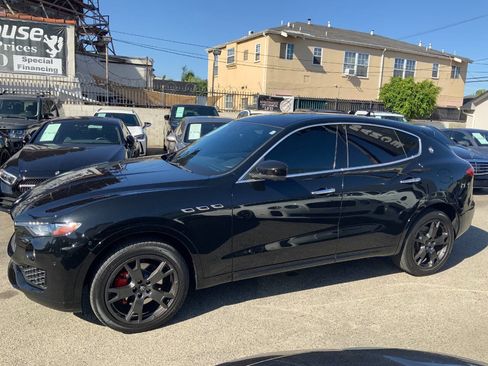 Used 2019 Maserati Levante AWD/4WD image 2
