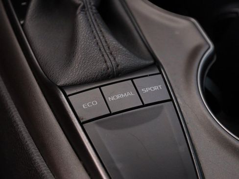 Used 2023 Toyota Camry SE w/ Convenience Package FWD image 19