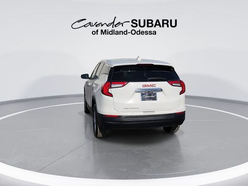 Used 2024 GMC Terrain SLE FWD image 6